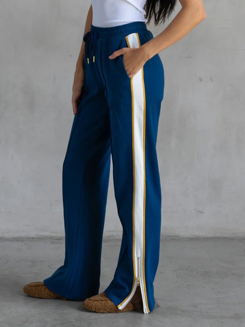 Care Tucker Jordan Interlock Pants Sailor - Size XS